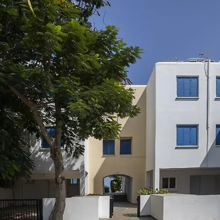 Protaras Beachfront Sirina Lina Apartman Paralímni